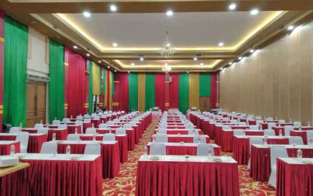 Hotel Amel Convention Hall