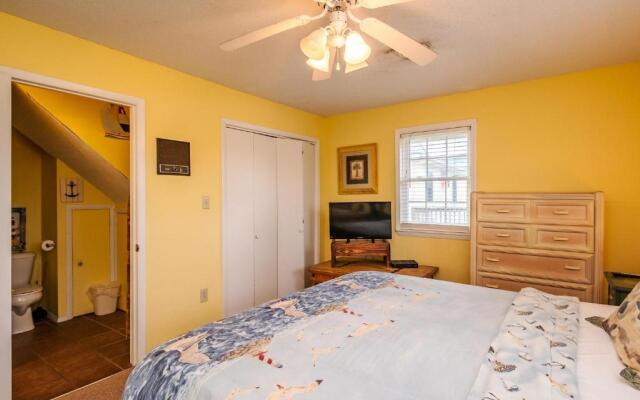 Beach Barn by Oak Island Accommodations