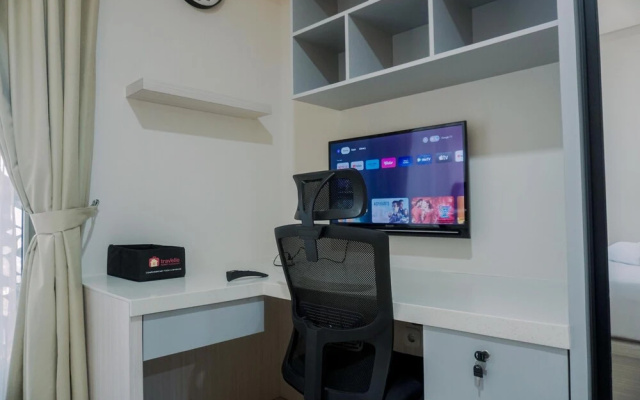 Homey And Warm Studio At 28Th Floor Gold Coast Apartment – Guest Rooms – Jakarta
