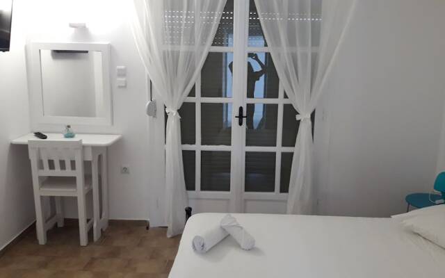 Spasmata Studios & Apartments