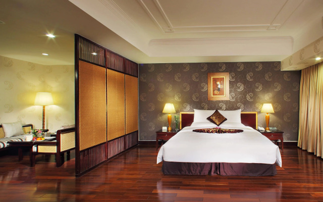 Rex Hotel