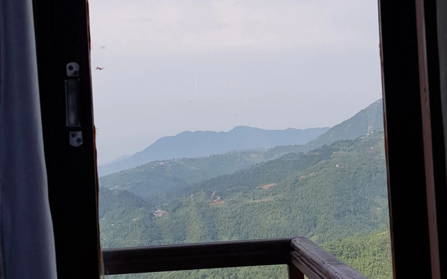 Pumdikot Mountain Lodge