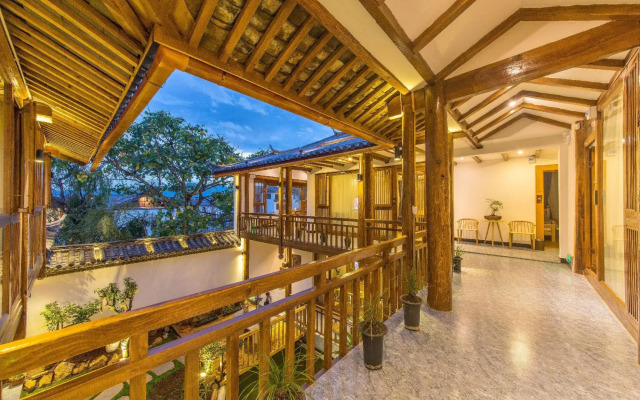 Lijiang Village House
