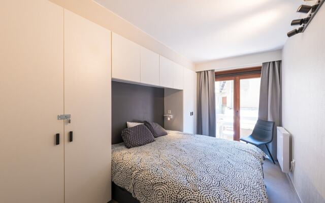 Spacious Apartment With View