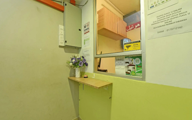 Oyo 89442 24 Seven Hotel