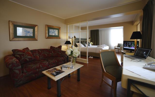 Suites del Bosque Hotel