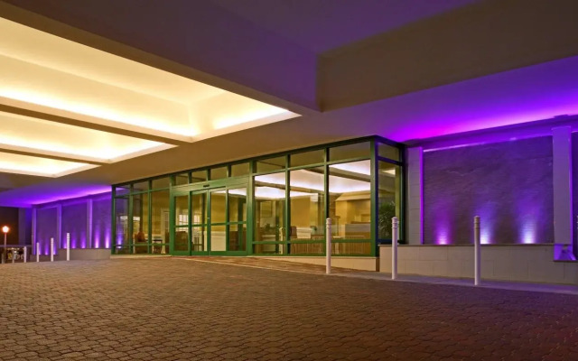 Sheraton Virginia Beach Oceanfront Hotel