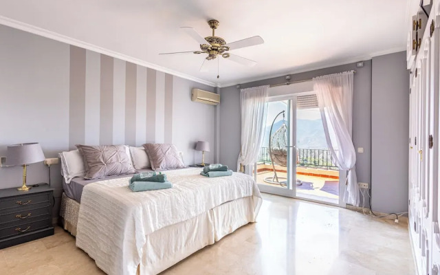 Stunning Golf Villa With Pool and Stunning Views