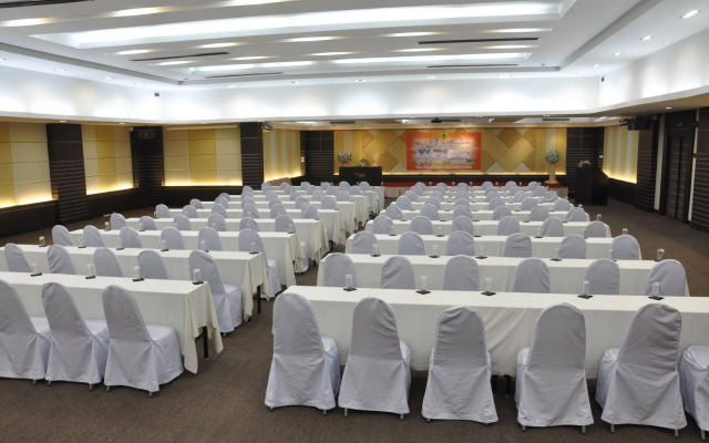 Holiday Garden Hotel & Resort Chiang Mai