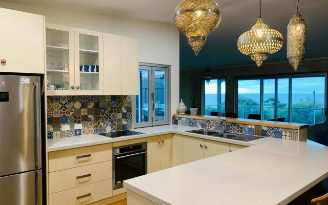 Emu Bay Bliss 'sweeping ocean views'