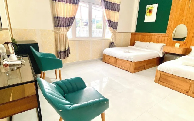 Ruby Peace Hotel