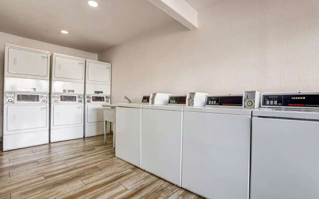 Motel 6 Ukiah, CA - North