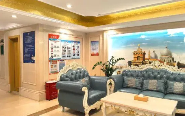 Vienna Hotel (Zhanjiang Mazhang high speed railway station store)