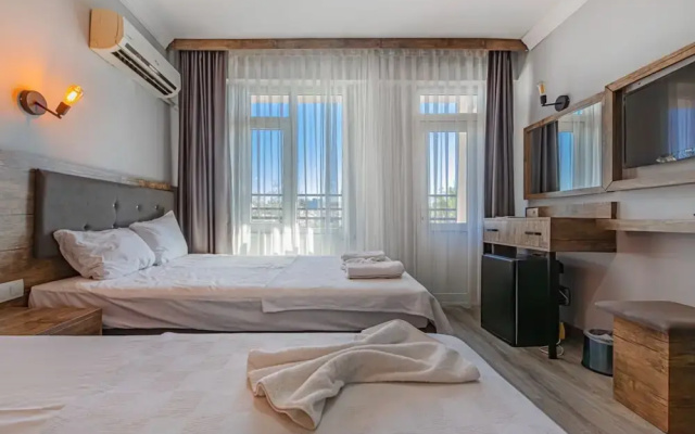 Seven City Hotel