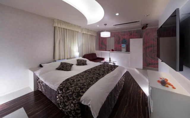 Hotel Sweet Season-L
