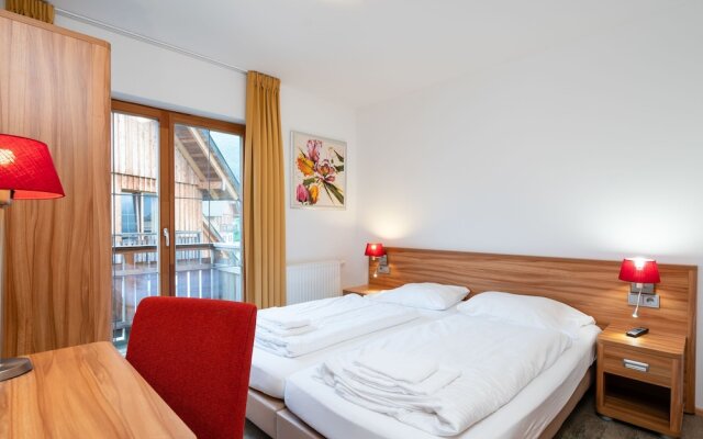 Cozy Apartment in Obertraun With Pool