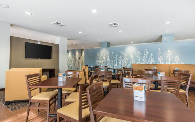 Sleep Inn & Suites O'Fallon MO - Technology Drive