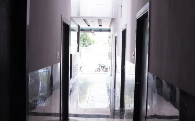 Hotel Shree Palace & Restaurant