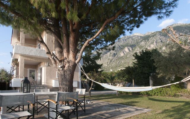 Messinian Blue SeaSide Villa