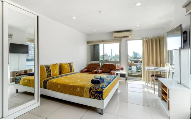 Right Place Sathorn