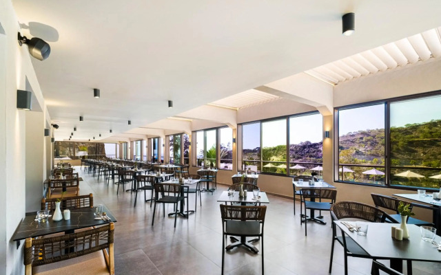 Harmony E Rock Hotel