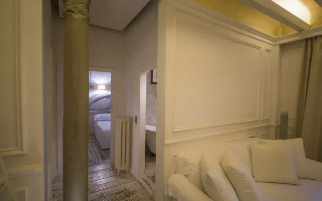 White Home by Mmega