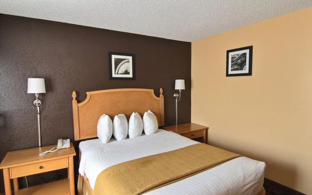 Quality Inn Hall of Fame