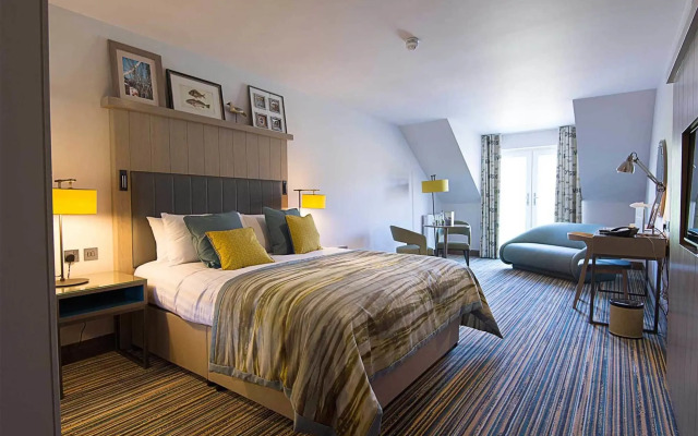 The Waterside Hotel