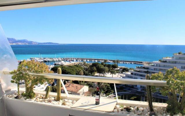 Appartement Villeneuve-Loubet, 1 pièce, 2 personnes - FR-1-252A-65