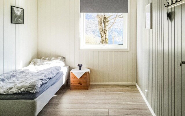 Amazing Home in Etne With 5 Bedrooms and Wifi