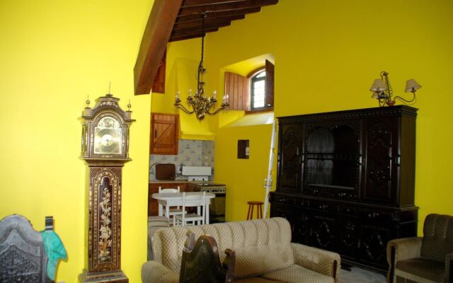 Villa With 2 Bedrooms in Alenquer, With Wonderful Mountain View, Priva