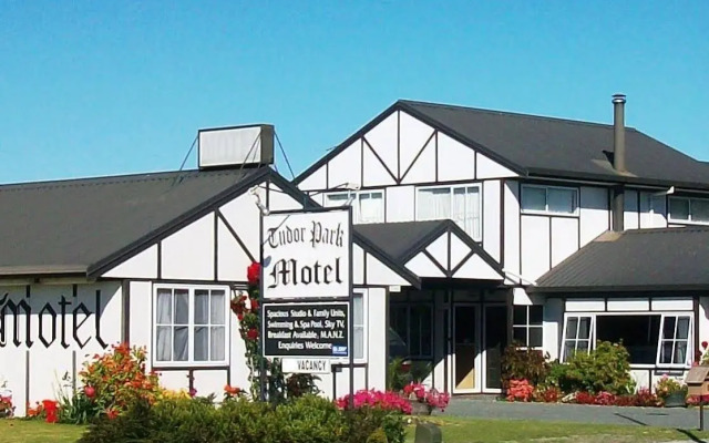 Tudor Park Motel