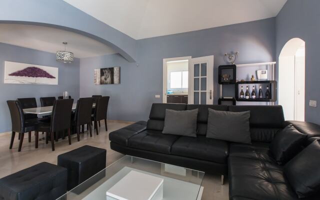 Classic Villa, luxe, private pool & prime location