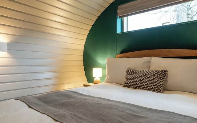 Sustainable 2BD Pod on Old Chalford Farm
