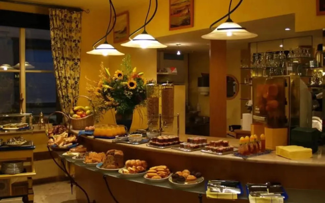 Gîtes by Hôtel Les Reflets Jaunes