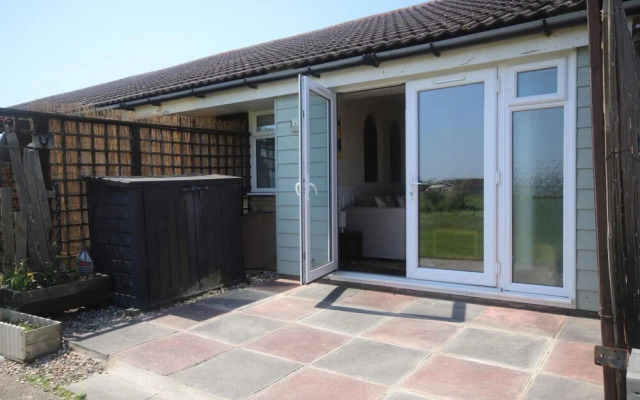 43C Medmerry Park 2 Bedroom Chalet