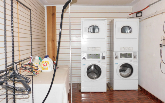 Vista Del Sol Apartments