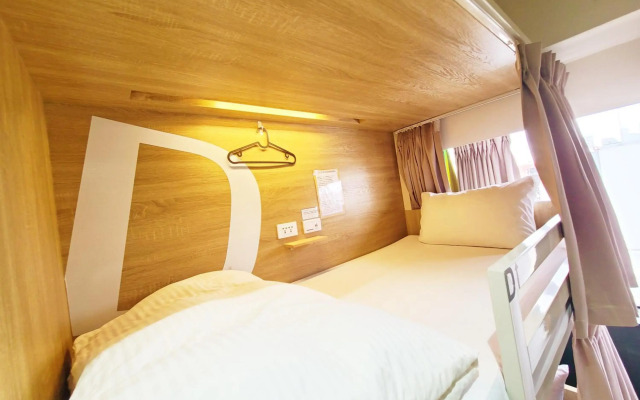 Paper Plane Hostel