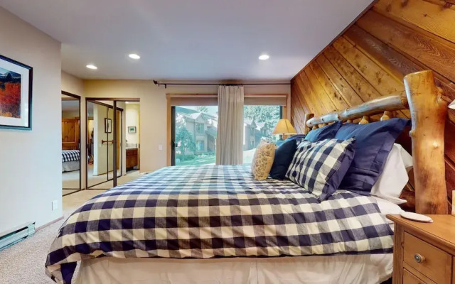 Snowcreek I #47 4 Bedroom Condo