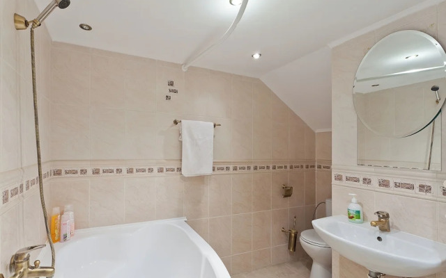 Apartments on Karl Marx str 20