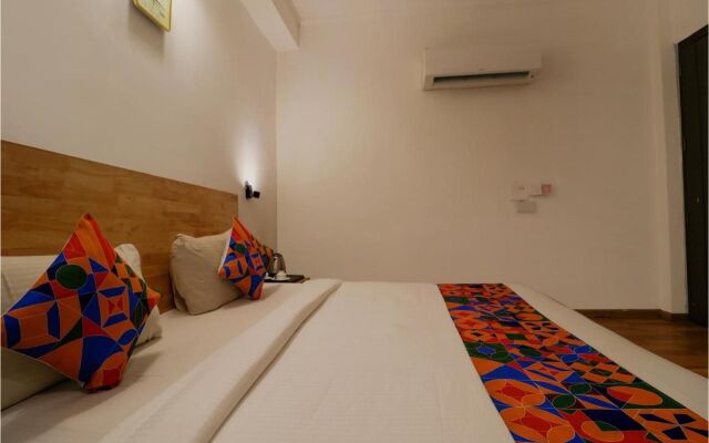 FabHotel The Glory