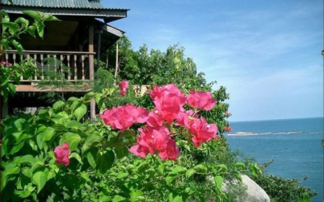 Lighthouse Bungalows and Restaurant