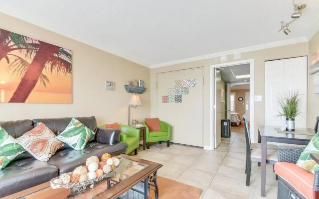 Oceanfront Boardwalk Condo w Private Balcony & Close to the Beach