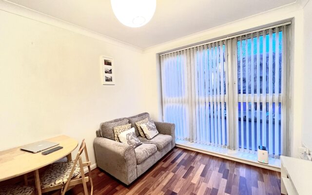 Lovely 1-bed Apartment in London by the Harbour