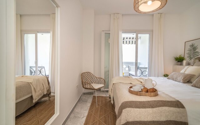 Whispering Palms Apartment