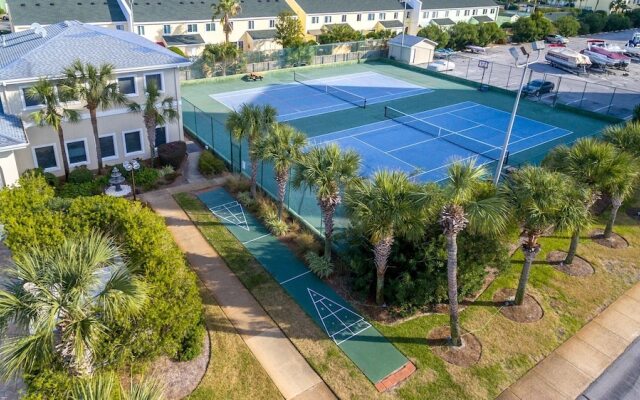 Shoreline 3042 Condo