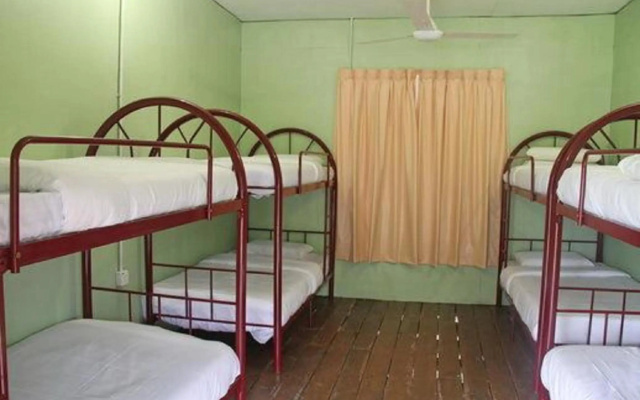 Kinabalu Poring Vacation Lodge - Hostel – Guest Rooms – Ranau