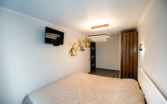 Апартаменты на пр-те 100-летия Владивостока, 46