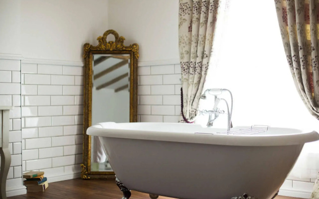 The Vicarage Freehouse & Rooms