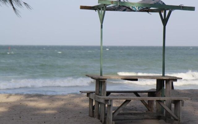 Mikadi Beach Lodge